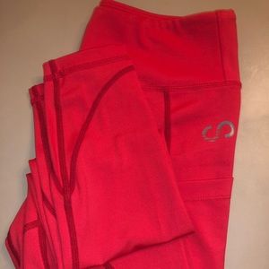 Curves and combat boots legging